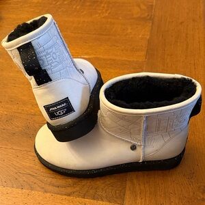 UGG Women’s Star Wars White and Black Boots - new/never worn